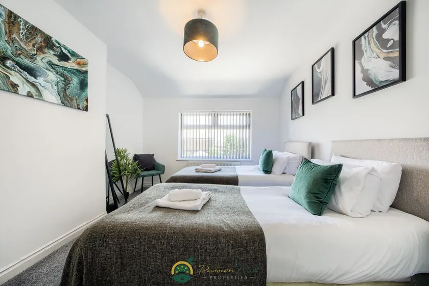 52NRC Unli Wi-fi |3 Bedroom House |Mins to Ricoh Arena - Image 1
