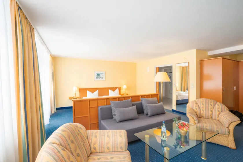 Junior suite with city view - Arkona Strandhotel 4 stars superior - directly at the - Image 1