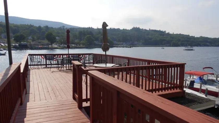 Winnipesaukee - Lakefront house includes slip, deck, kayaks & sleeps up to 11 - Image 1