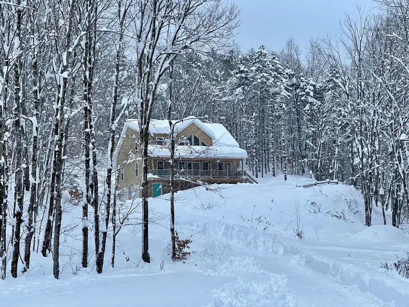 Stunning New Chalet in 17 acre Tug Hill Woodland Retreat - Image 1