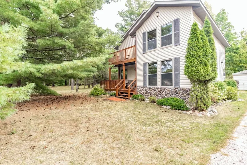 LAKEFRONT HOME ON CASTLE ROCK LAKE WITH PRIVATE PIER - PET FRIENDLY - Image 1