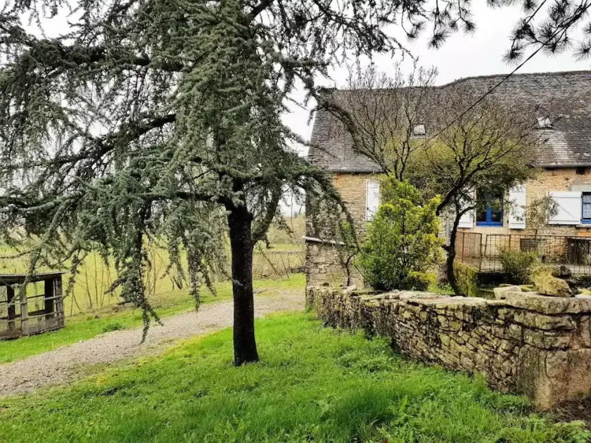 Gîte de France à Chasteaux 2 épis - Gîte de France 4 personnes MAE-9364 - Image 1