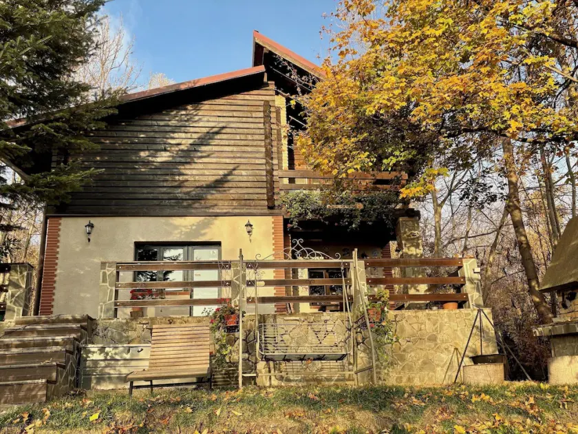 Mountain Family Chalet - Image 1