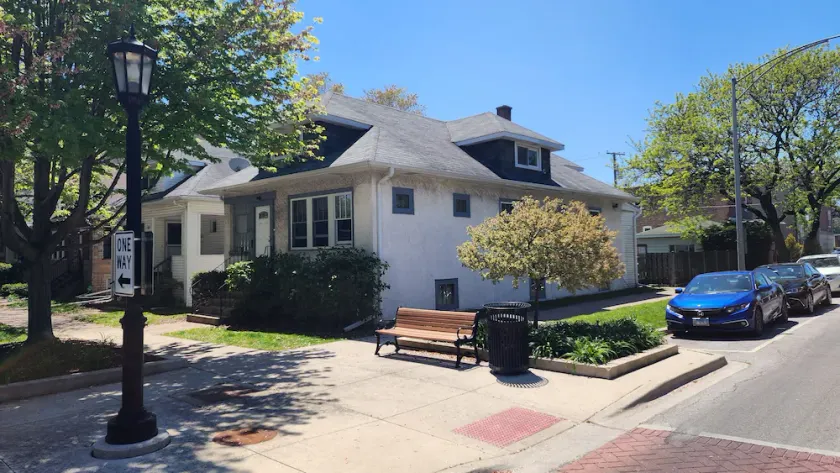 Updated Forest Park 3 BR Bungalow - Image 1