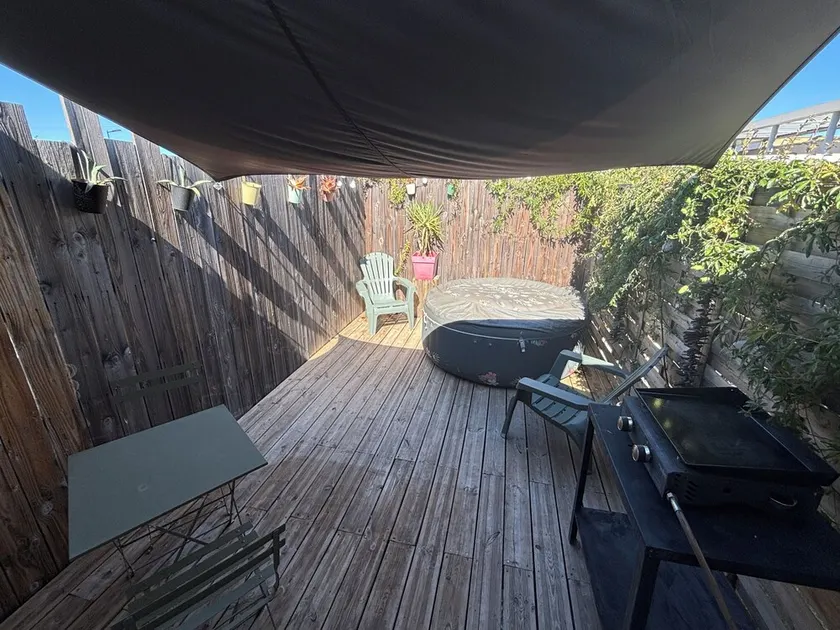 Charmant Studio Avec Jacuzzi et Terrasse - Image 1