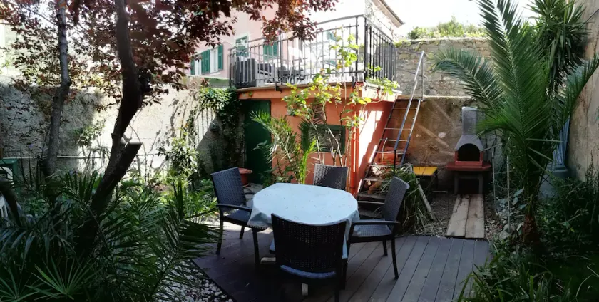 BEAUTIFUL  APARTMENT WITH GARDEN 50 MT FROM THE SEA TO THE 5 TERRE DOORS - Image 1