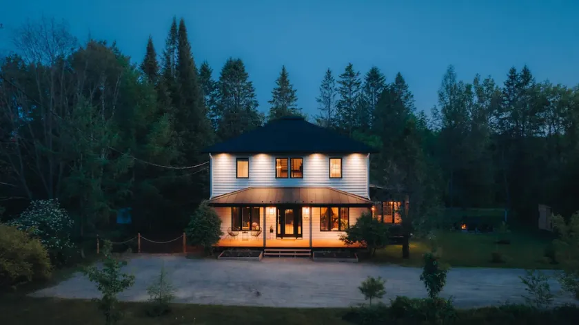 Maison Huberdeau – Design, River, Spa & Tremblant 18 min - Image 1