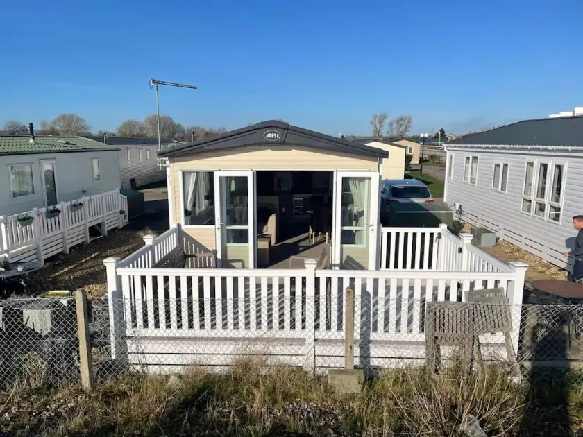 Oceanfront Chalet w/ Stunning Bay Views in Pevensey - Image 1