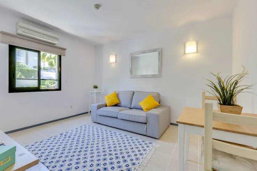 Bel appartement 3 minutes de la promenade - Image 1