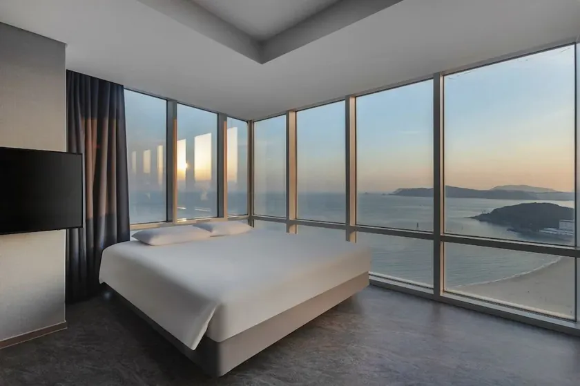 Sun Cloud Hotel - Image 1