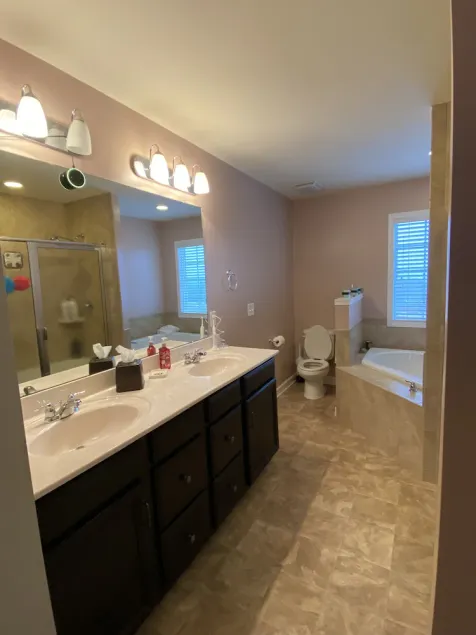 Cozy Home w/ sunset view and 10 minutes from Virginia Tech - Image 1