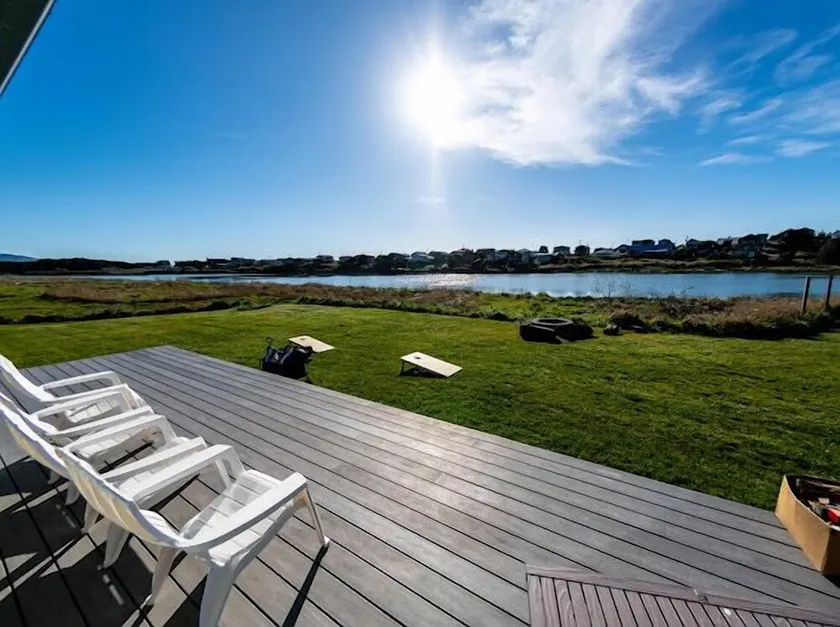 Nestucca Riverfront Bungalow - Image 1