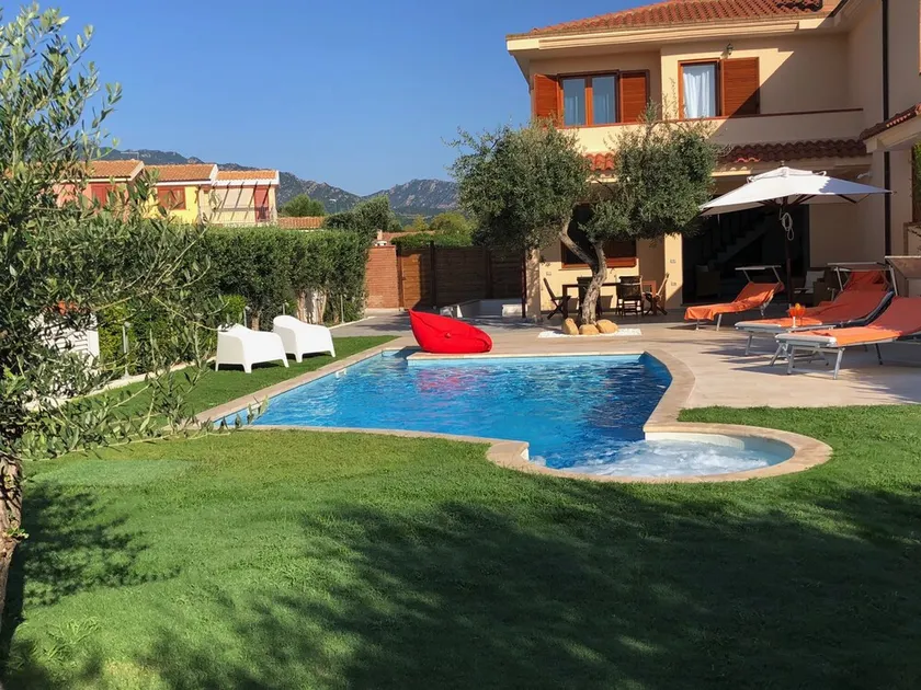 Gli Ulivi, Luxusvilla mit privatem beheiztem Pool, Whirlpool, kostenlosem WI-FI - Image 1