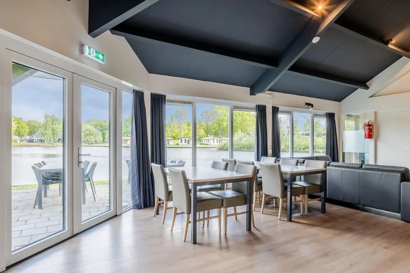 Well Furnished Home for Groups With Dishwasher, Near Water - Image 1