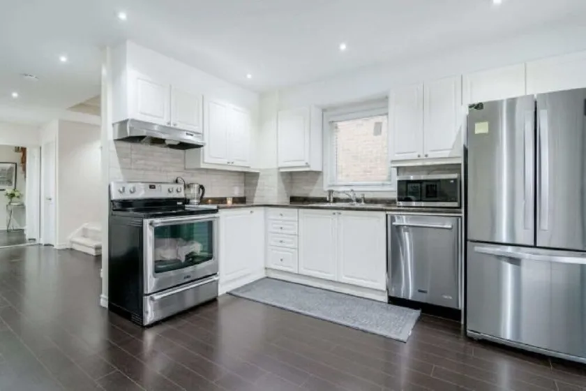 Affordable Quiet 3 Bdrms + 2.5 bath Home in Toronto Area - Image 1