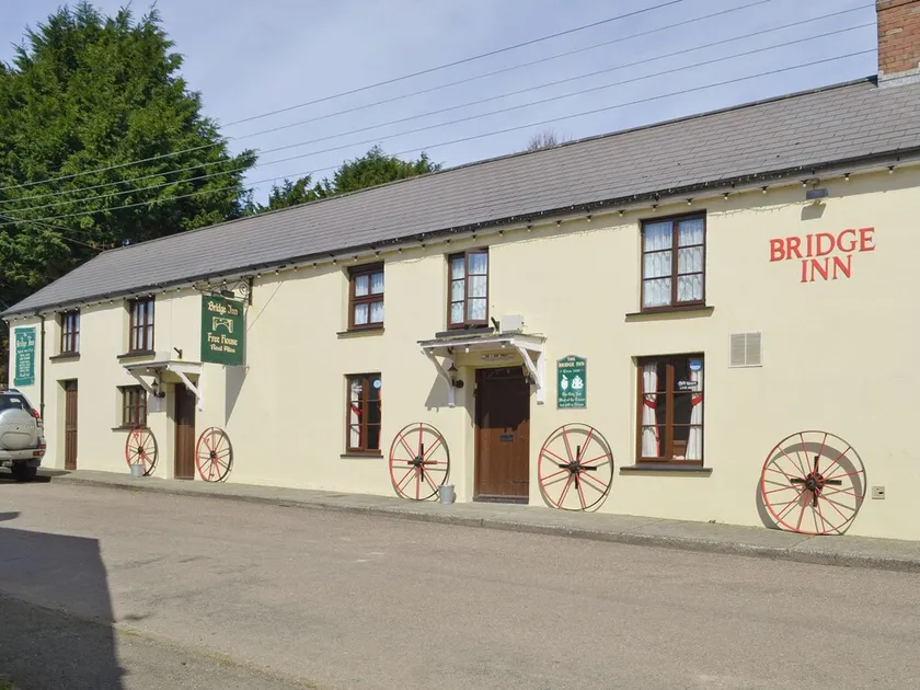 The Bridge Inn Apartment - Image 1