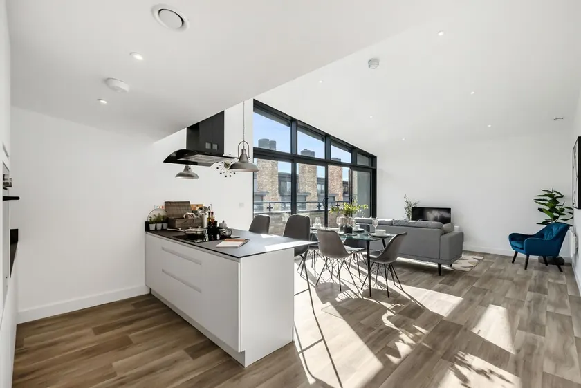 Lacon House 2-Bedroom Penthouse - Image 1