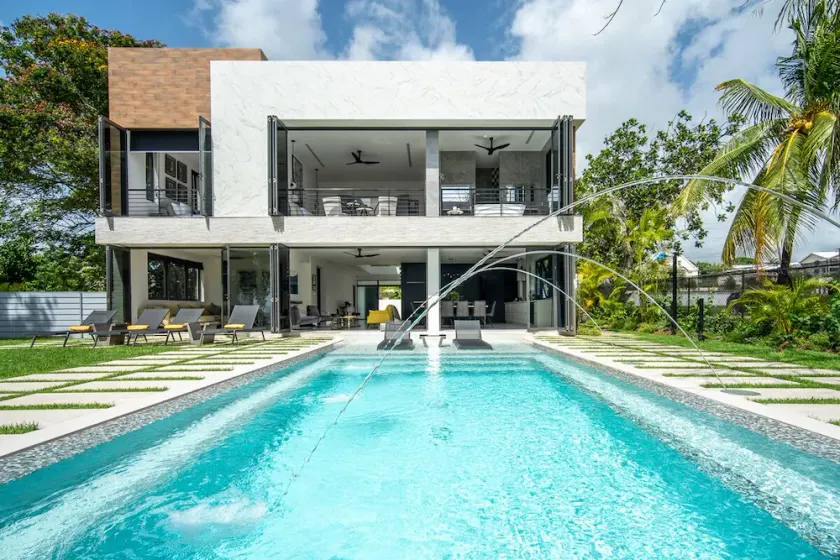 Luxury Modern Beachfront Villa - Onyx - Image 1