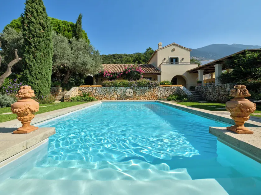 High-end, sea view, 5 bed villa with Chef, maid, large pool + skippered boat - Image 1