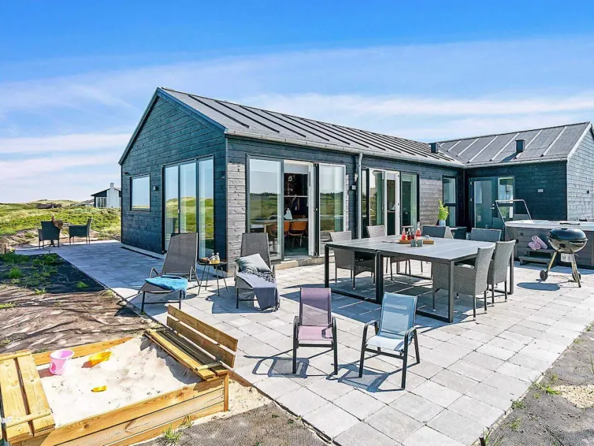 10 person holiday home in L kken - Image 1