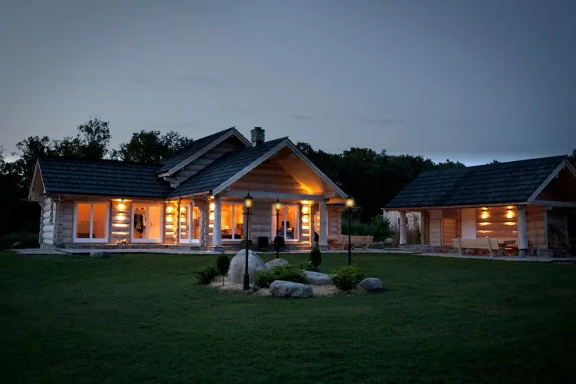 Beautiful log house. sauna and annex. big garden. close to nature. Pet friendly. - Image 1