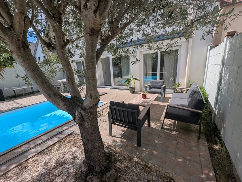 Apartment Center Rennes Garden & Private Pool - Image 1