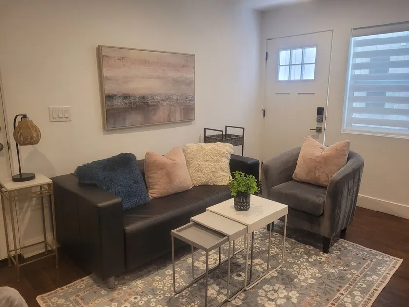 🏖Silverstrand  Bungalow 1 bd/1b Beach apt. 4 minute walk to surf. Private patio - Image 1