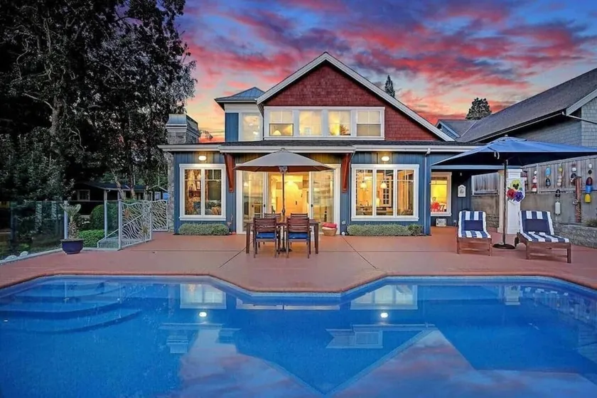 Luxury Waterfront: Pool, Beach & Theater - Image 1