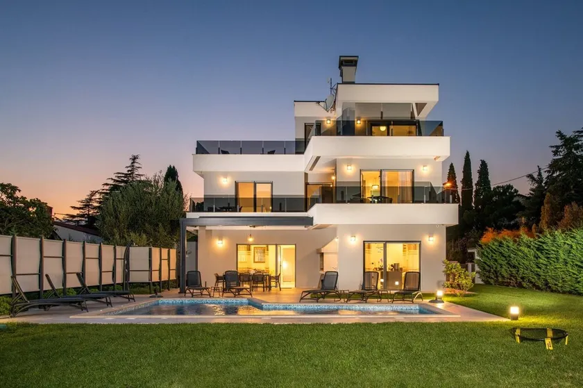 Sea view Villa near the beach with Pool and Garden (2018) - Image 1
