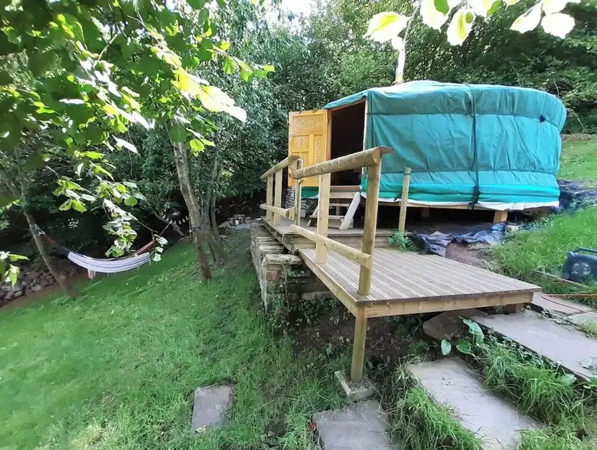 Secluded & Cosy Yurt in the Forest of Dean - Image 1