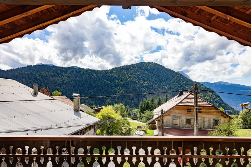 Pet-Friendly Apartment 'de la Joux' with Mountain View, Balcony & Wi-Fi - Image 1