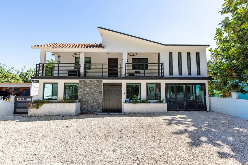 Dorado White House - Image 1