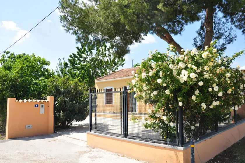 Zwischen Orange und Zitronen. Gemütliches Haus 1 min von Orihuela und 20 m vom Strand entfernt - Image 1