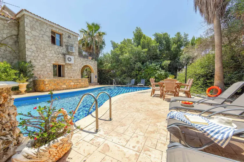 Villa Anna Argaka - Image 1