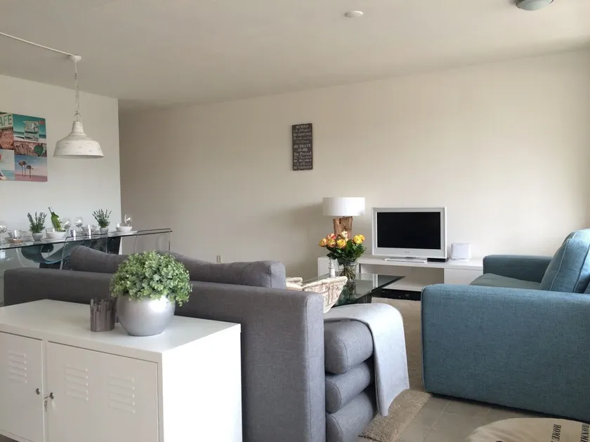 Stylish apartment by the sea with large terrace (22 m2) + free parking! - Image 1