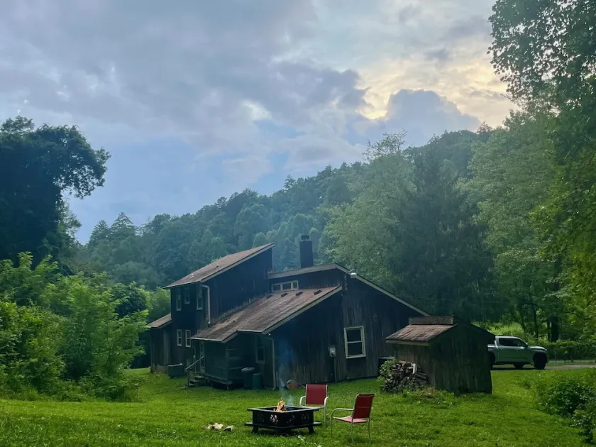 Happy Valley Mountain Get Away! - Image 1