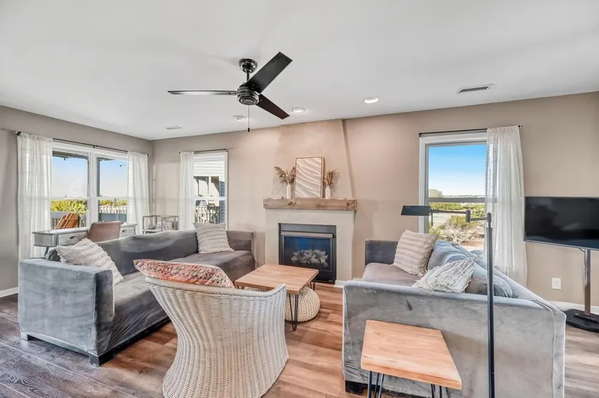 Two Beaches & Pool, Renovated Townhome on Nature Preserve at Serenity Point - Image 1