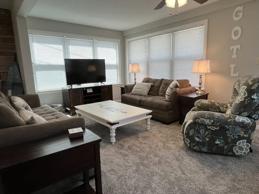 Mid Strip and Private Beach Access!   - Image 1