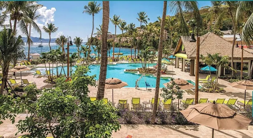 Lg Studio Condo, Private Courtyard, Perfect Location Steps from Beach & Pool - Image 1