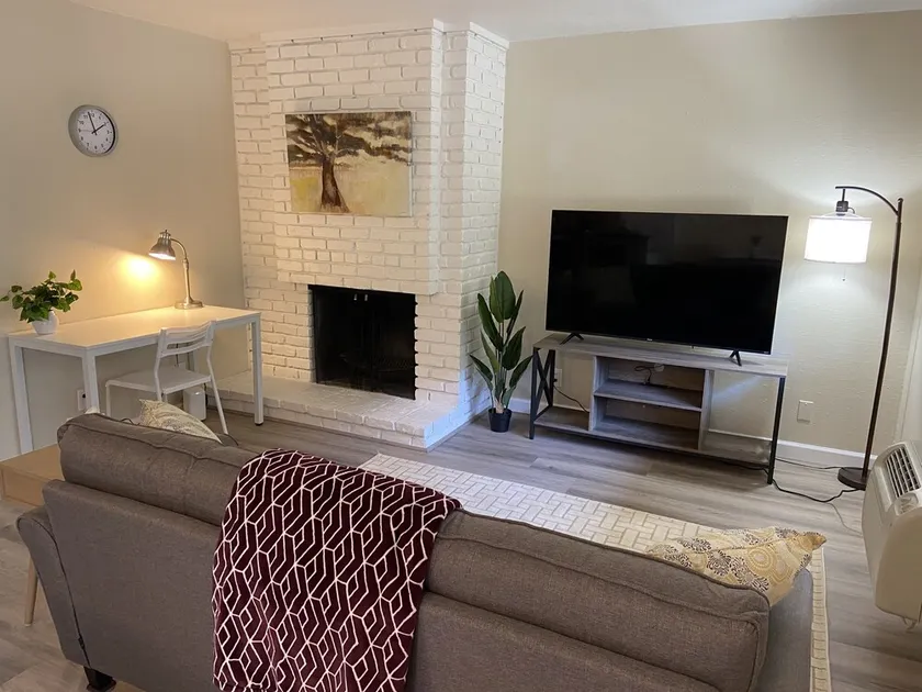 Cozy 1K & 1Q / 1b, 5 minutes walk to downtown - Image 1