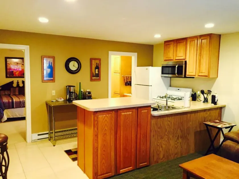 CLEAN, COMFORTABLE and QUIET - Image 1