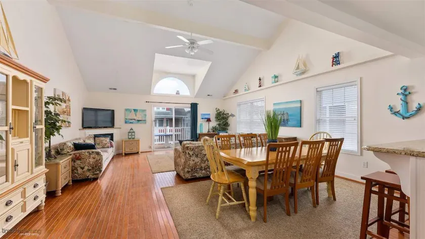  JANUARY-MAY 3 NIGHT MIN 2026 5 Bedroom3 bath 1 block to the beach and boards - Image 1