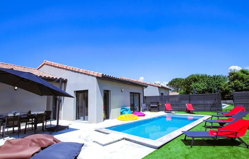 Luxurious Home In Cléon D'andran - Image 1