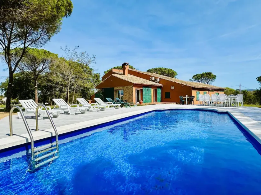 Pins CostaBravaSi - Pool, A/C, wifi, parking - Image 1