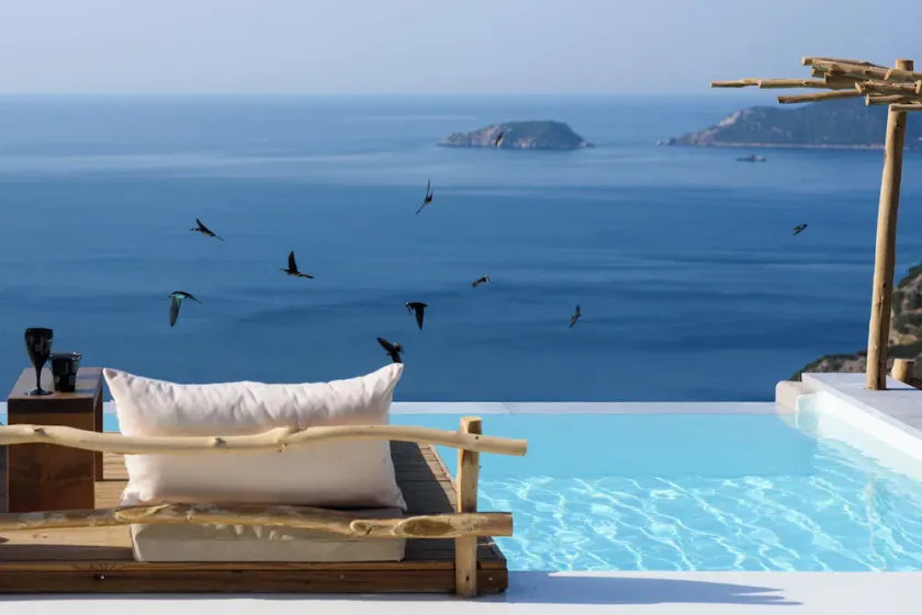 Aletri Swim Up Boutique Hotel - Image 1