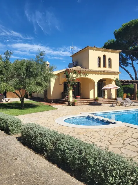 Fabelagtig katalansk villa STOR privat have med pool - Image 1