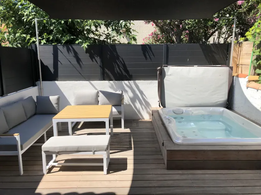 Strandhaus mit Jacuzzi - Image 1