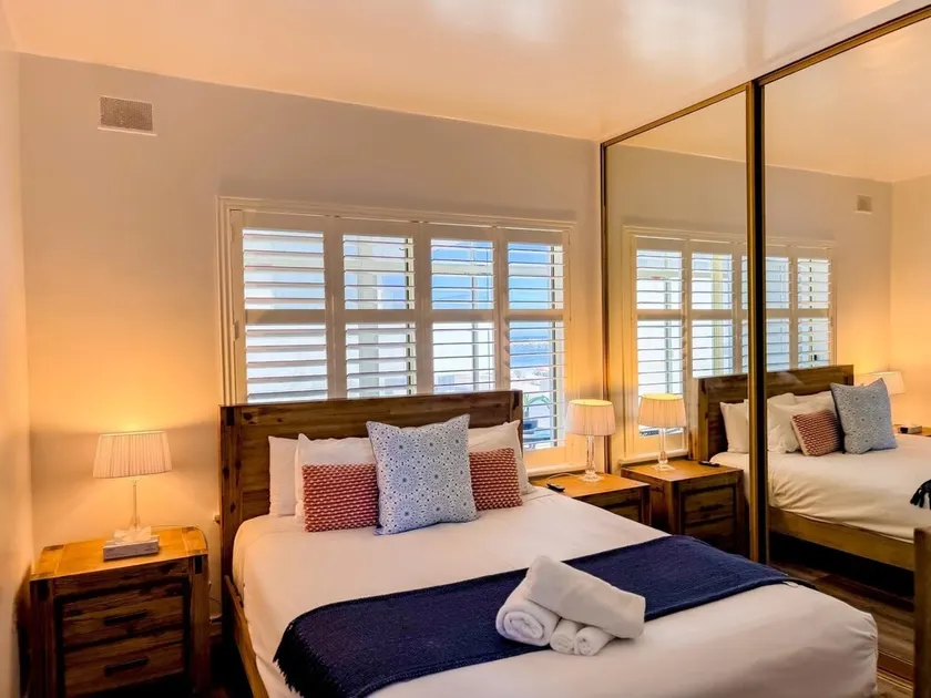 Comfortable 2BR Retreat Near the Waterfront - Image 1