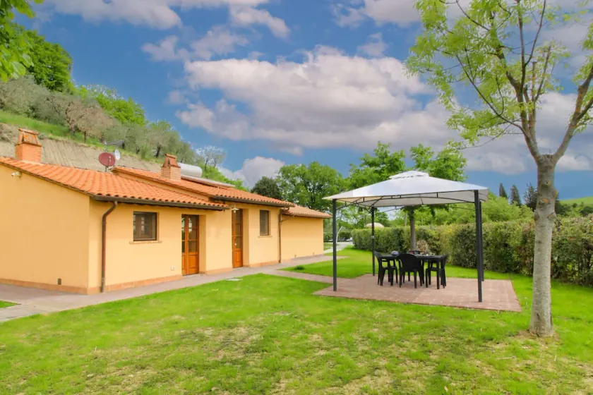 Cottage with private swimming pool, outdoor Jacuzzi and air conditioning. Extremely panoramic positi - Image 1