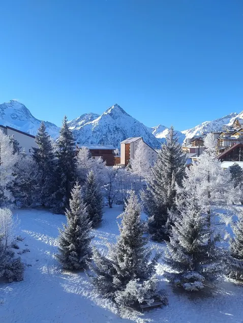 Due camere da letto 50 metri dalle piste con splendida vista sulle Alpi - Image 1